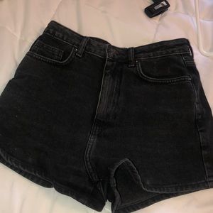 Women’s high wasted black jean shorts
